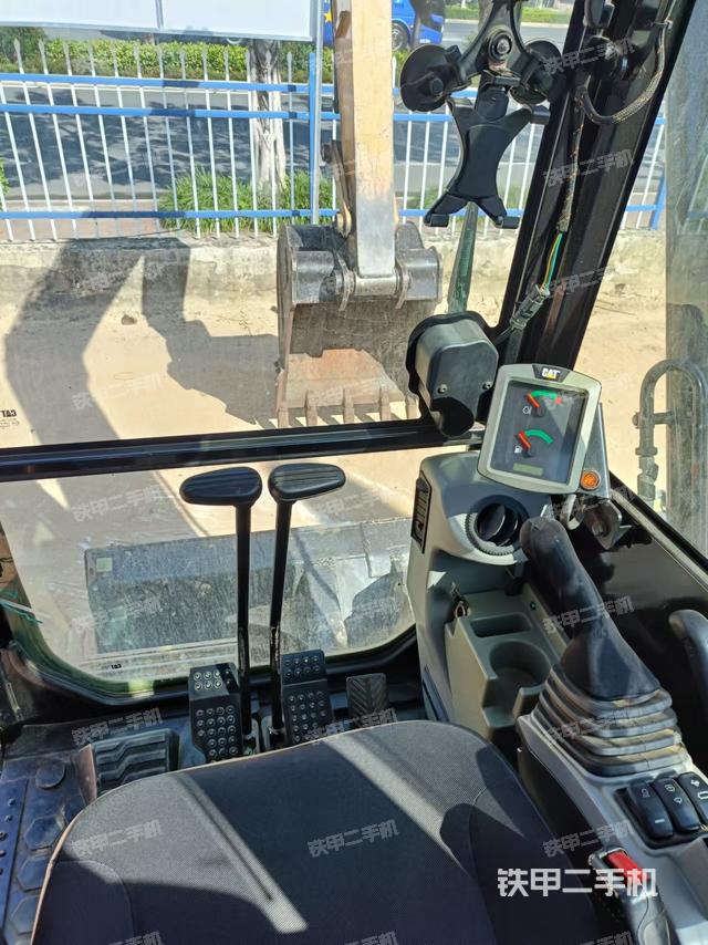 座椅左側(cè)控制臺(tái)/音響/含左手柄（駕駛室部分）