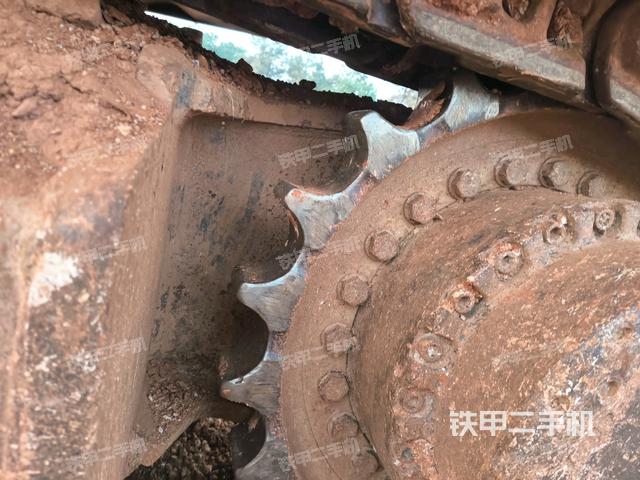 左側(cè)行走馬達蓋板（行走機構(gòu)）