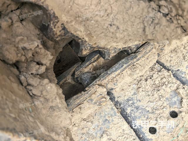 左驅(qū)動(dòng)輪（行走機(jī)構(gòu)）