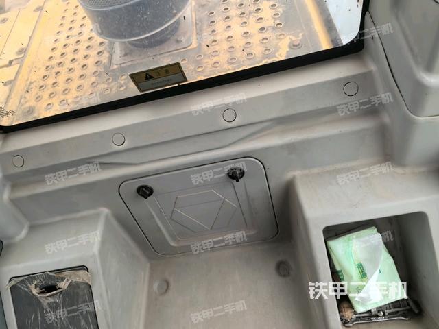 后窗玻璃角標(biāo)（駕駛室部分）