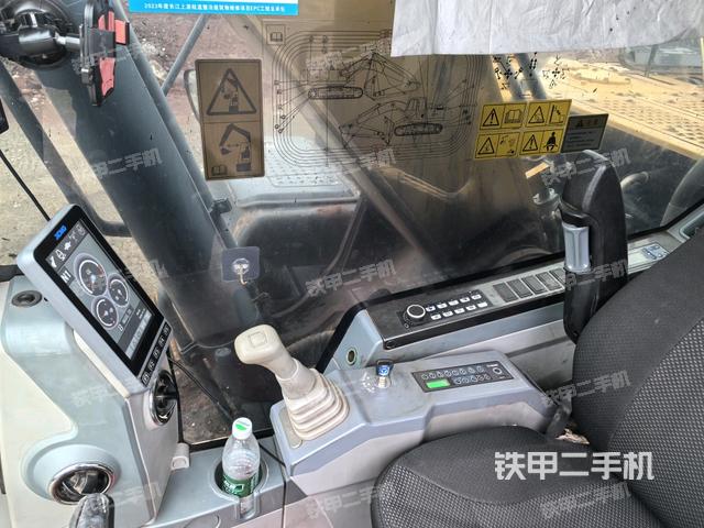 座椅左側(cè)控制臺(tái)/音響/含左手柄（駕駛室部分）