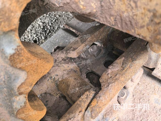 左驅(qū)動(dòng)輪（行走機(jī)構(gòu)）