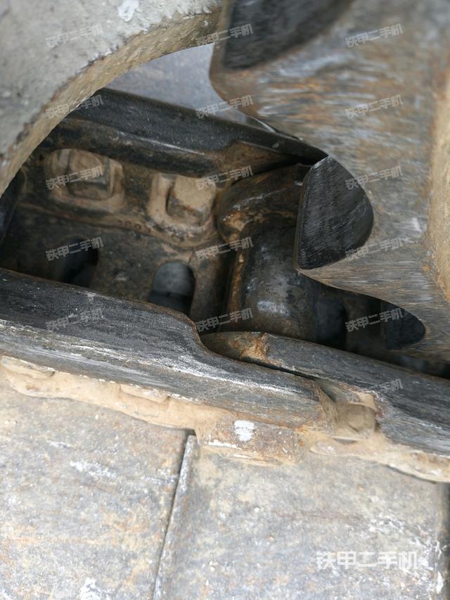 左導(dǎo)向輪（行走機(jī)構(gòu)）