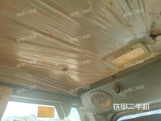 駕駛室左后45度(駕駛室部分) 駕駛室左后45度(駕駛室部分)