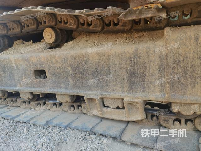 右側(cè)履帶整體（行走機構(gòu)）