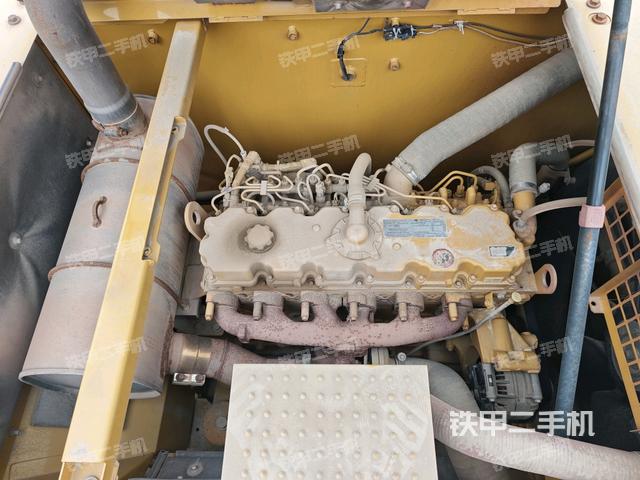 發(fā)動機整體俯視(整機外觀) 發(fā)動機整體俯視(整機外觀)