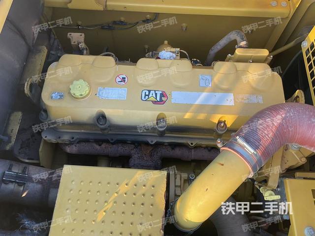 發(fā)動機整體俯視(整機外觀) 發(fā)動機整體俯視(整機外觀)