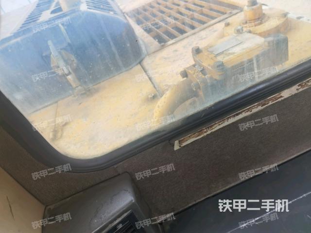 右側(cè)玻璃角標(biāo)（駕駛室部分）