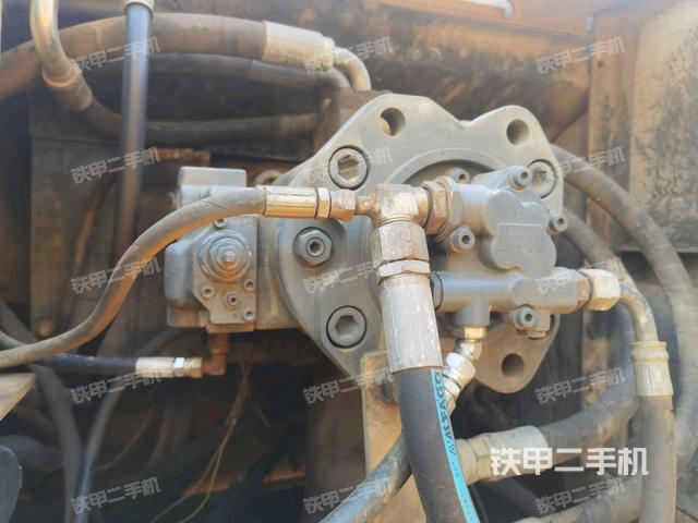 液壓泵斜45?左（大件艙室）