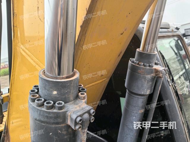 大臂油缸整體?豎拍（工作和回轉(zhuǎn)裝置）