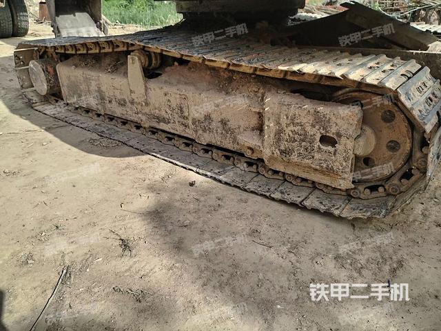 右側(cè)履帶整體?（行走機(jī)構(gòu)）