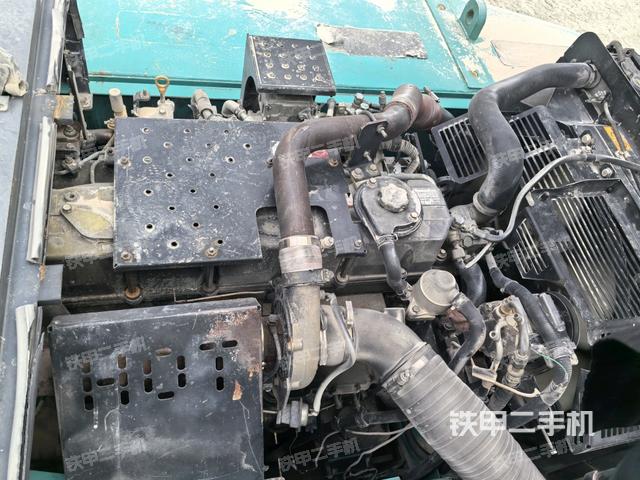 氣門室蓋螺絲特寫(上車部件) 氣門室蓋螺絲特寫(上車部件)