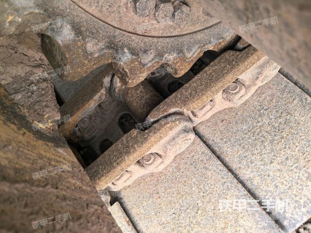 右驅(qū)動(dòng)輪（行走機(jī)構(gòu)）