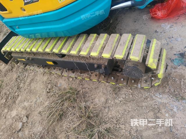 右側(cè)履帶整體?（行走機(jī)構(gòu)）