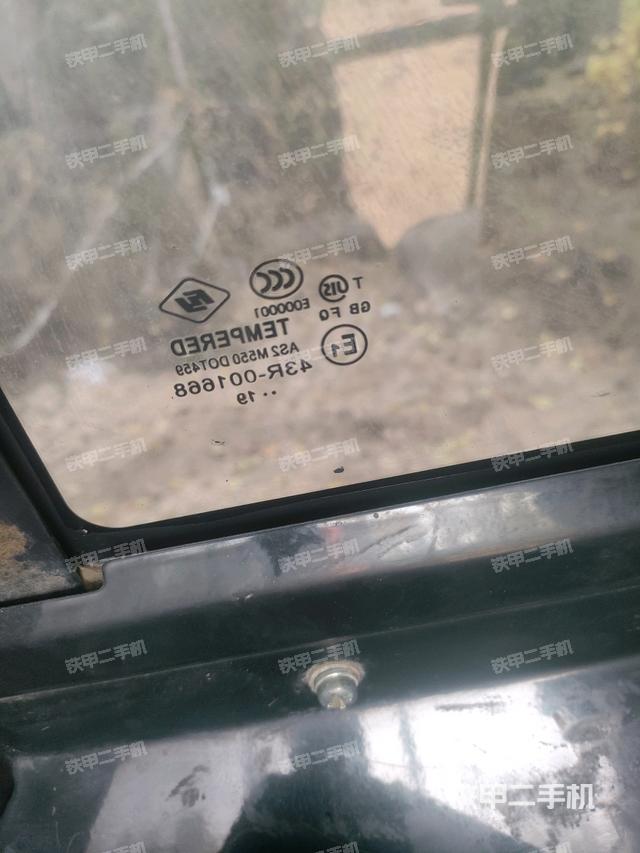 后窗玻璃角標(biāo)（駕駛室部分）