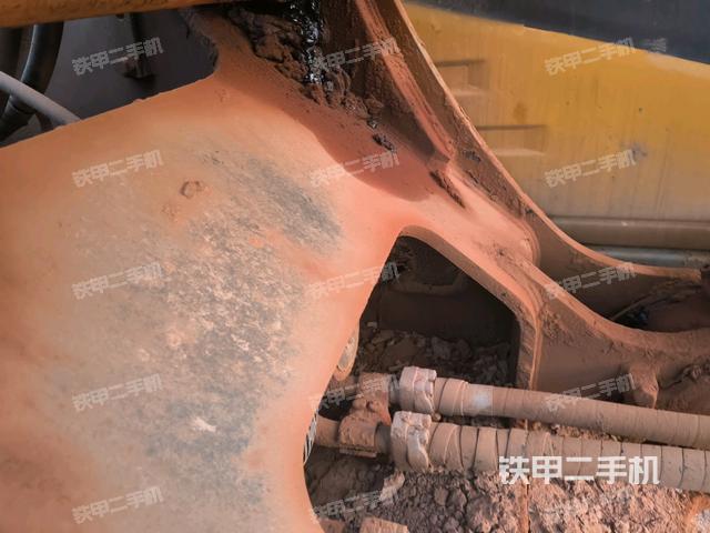 大臂油缸整體?豎拍（工作和回轉(zhuǎn)裝置）