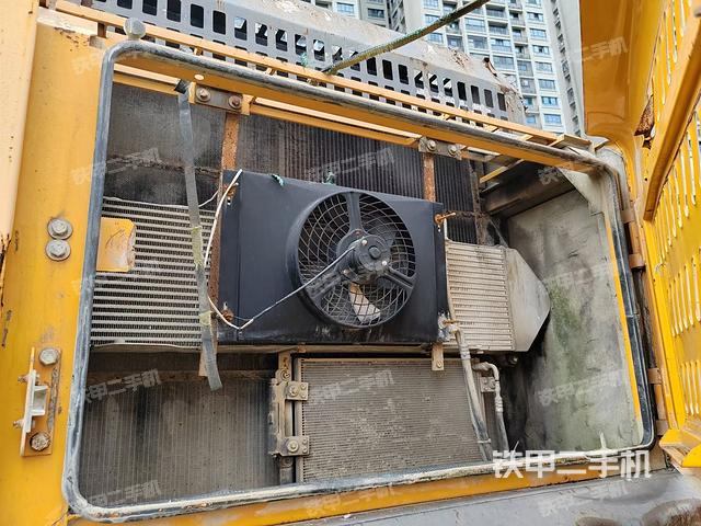 液壓泵室(大件艙室) 液壓泵室(大件艙室)