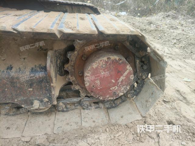 左驅(qū)動輪（行走機(jī)構(gòu)）