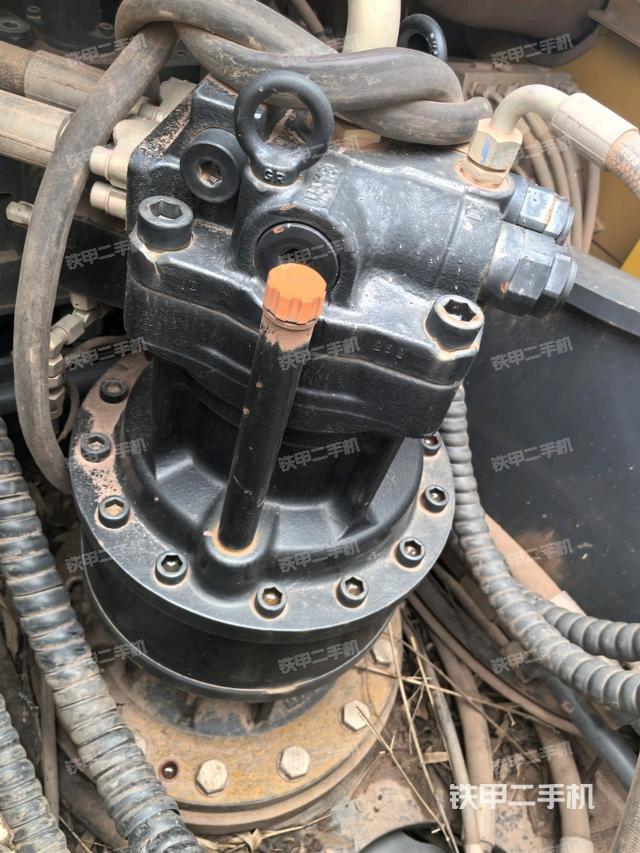 回轉(zhuǎn)馬達(dá)（上車部件）