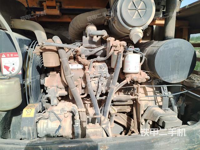 發(fā)動(dòng)機(jī)室（上車部件）