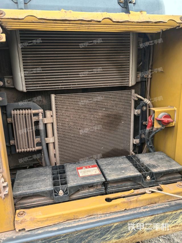 散熱器正面（大件艙室）