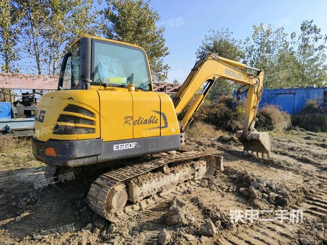 右后45(整機外觀) 右后45(整機外觀)