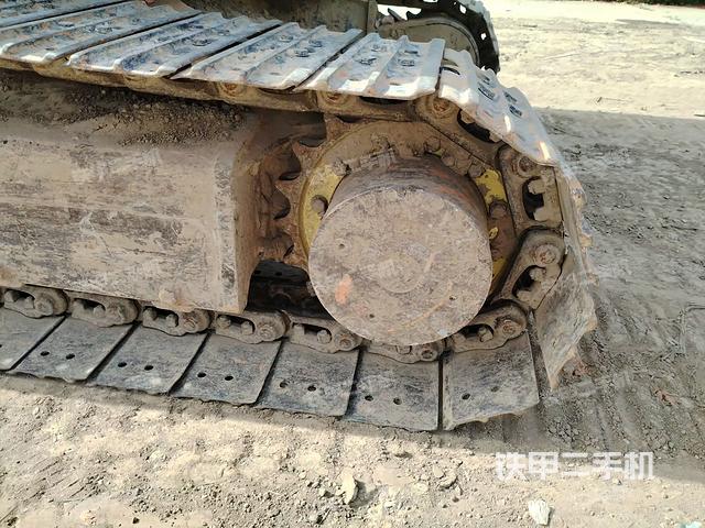 左驅(qū)動(dòng)輪（行走機(jī)構(gòu)）