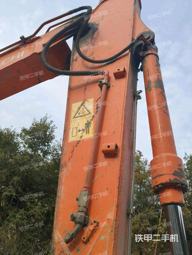 大臂油缸整體?豎拍（工作和回轉(zhuǎn)裝置）