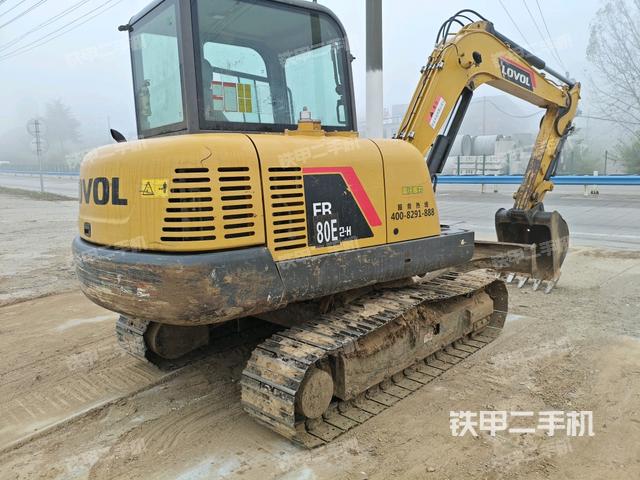 回轉(zhuǎn)馬達(dá)和主控閥（整機外觀）