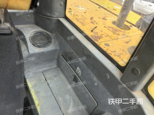 座椅后部（駕駛室部分）