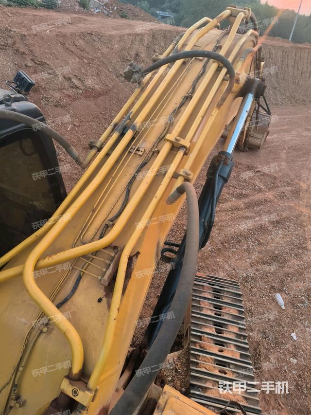 大臂根部?斜視（工作和回轉(zhuǎn)裝置）