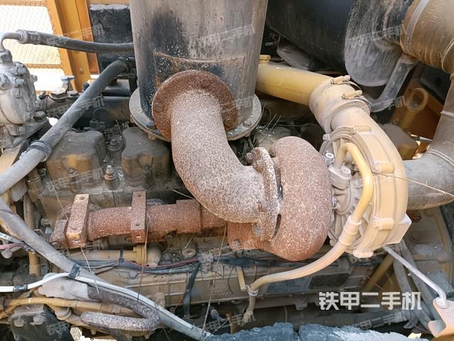 發(fā)動機右側(整機外觀及大件) 發(fā)動機右側(整機外觀及大件)