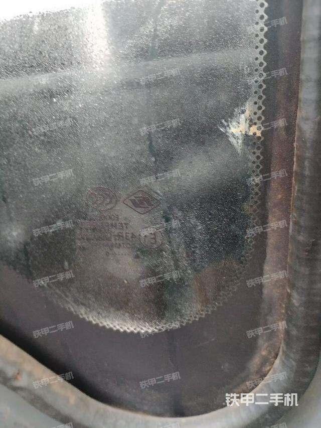 后窗玻璃角標(biāo)（駕駛室部分）