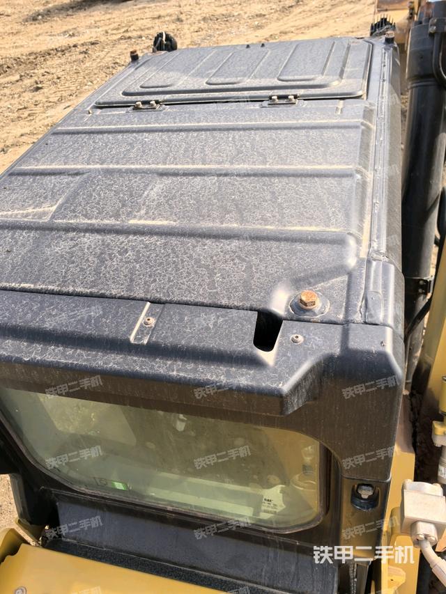 駕駛室頂部俯視（上車部件）