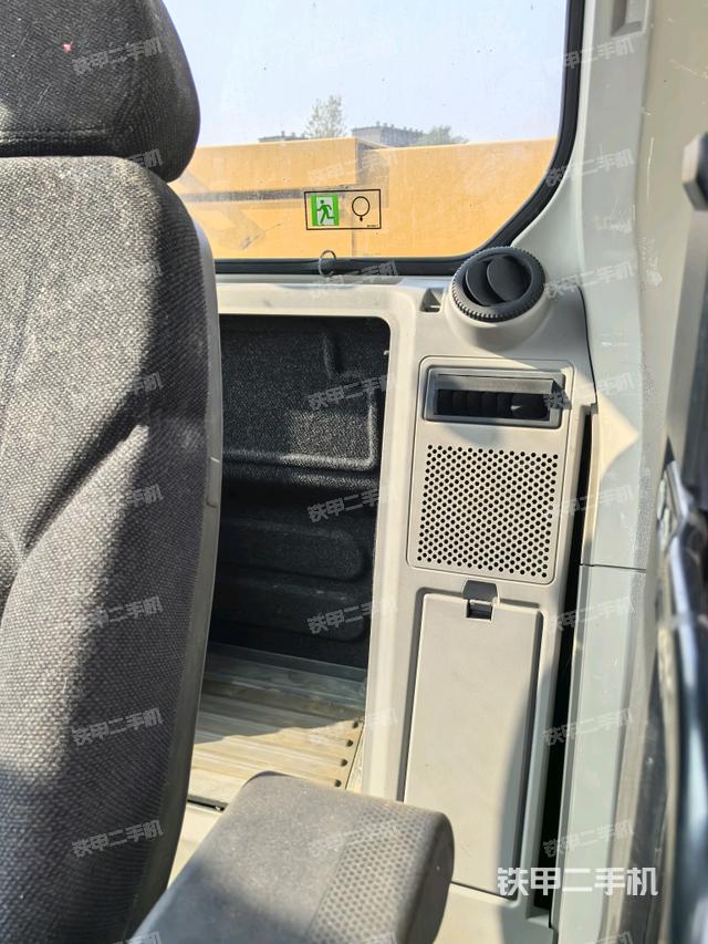 座椅后部（駕駛室部分）