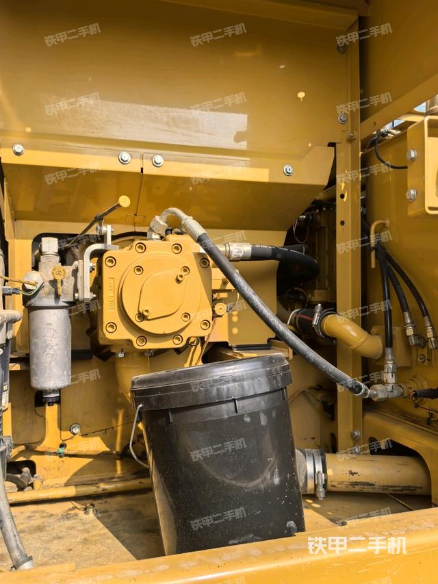 液壓泵斜45?左（大件艙室）