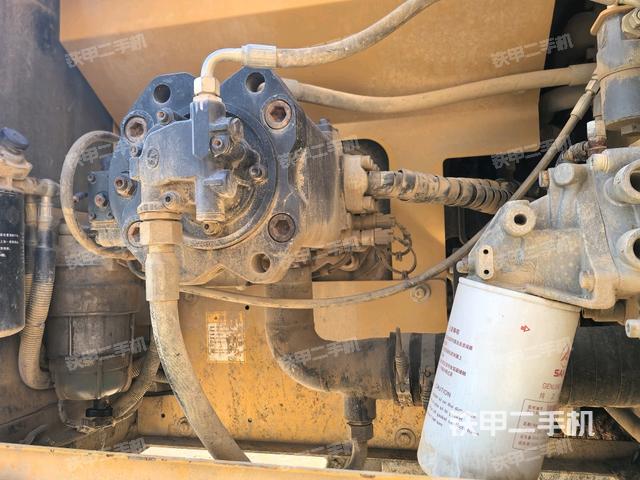 液壓泵斜45?左（大件艙室）