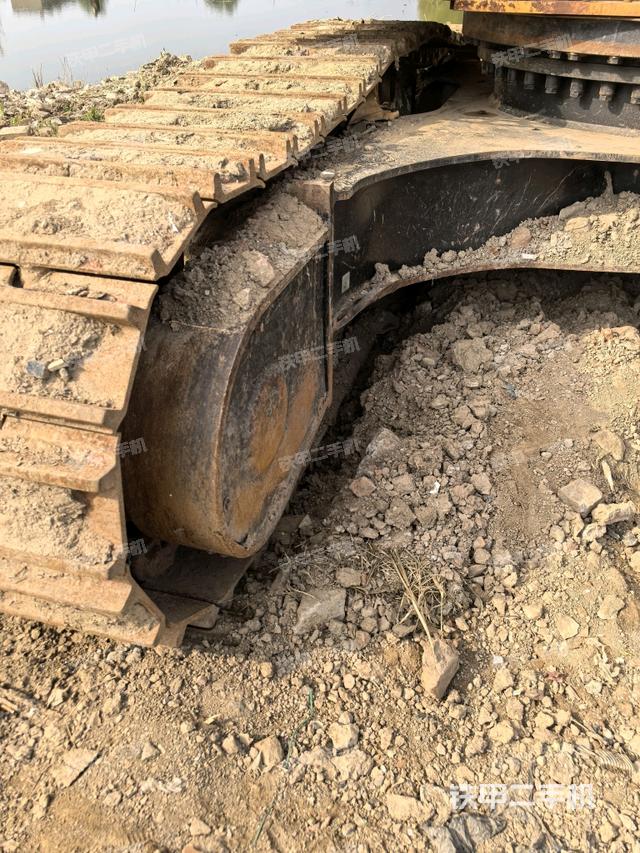 左側(cè)行走馬達蓋板（行走機構(gòu)）