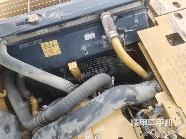 氣門室蓋螺絲特寫（上車部件）