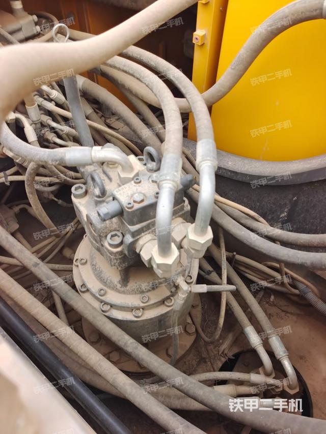 回轉(zhuǎn)馬達和主控閥（整機外觀）