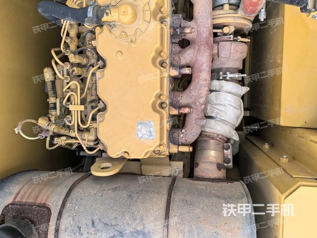 氣門室蓋螺絲特寫(上車部件) 氣門室蓋螺絲特寫(上車部件)