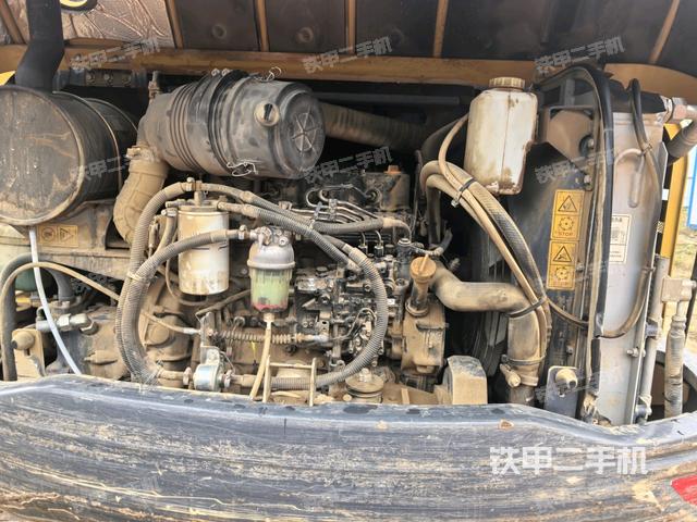 發(fā)動(dòng)機(jī)室（上車部件）