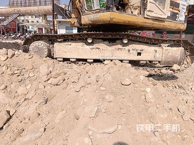 單側(cè)履帶整體（整機(jī)外觀）