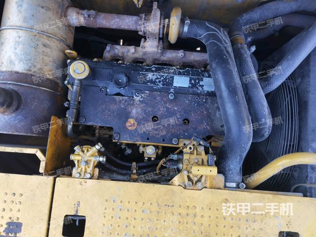 氣門室蓋螺絲特寫(上車部件) 氣門室蓋螺絲特寫(上車部件)