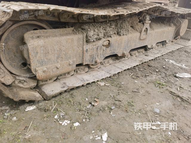 右側(cè)履帶整體?(行走機(jī)構(gòu)) 右側(cè)履帶整體?(行走機(jī)構(gòu))