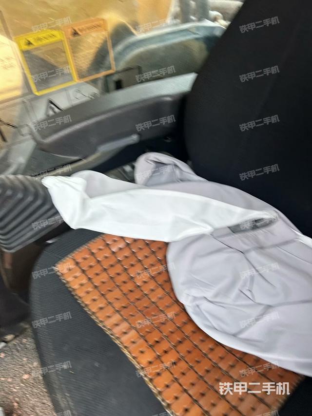 后窗玻璃角標(biāo)（駕駛室部分）