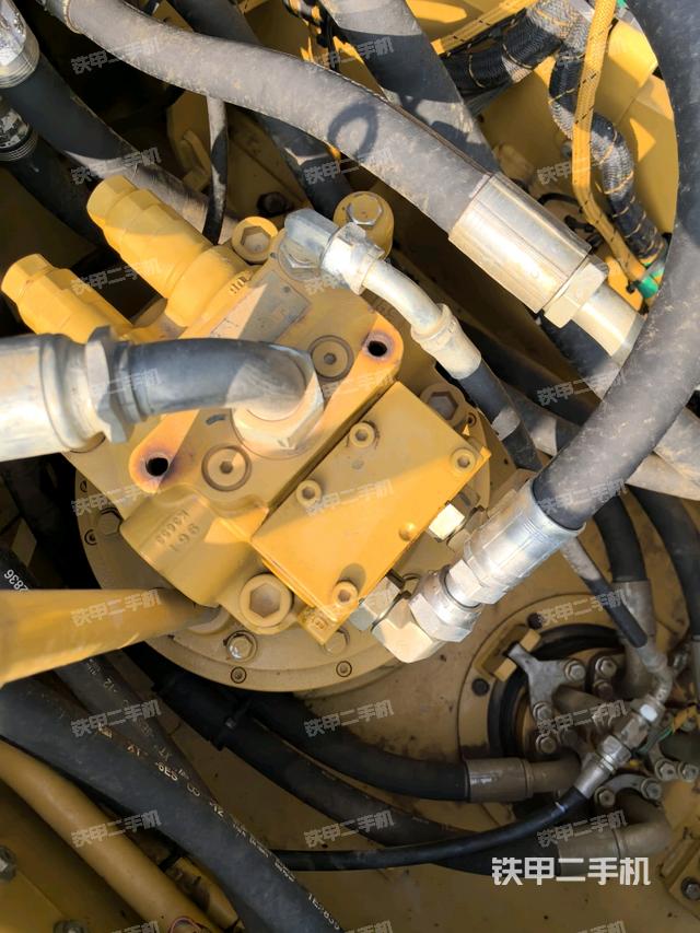 回轉(zhuǎn)馬達(dá)（上車(chē)部件）