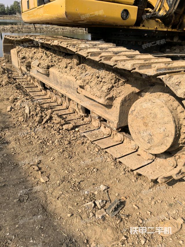 左側(cè)履帶整體?（行走機(jī)構(gòu)）