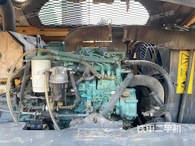 發(fā)動機(jī)整體俯視(整機(jī)外觀) 發(fā)動機(jī)整體俯視(整機(jī)外觀)