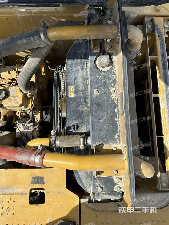 水箱+風(fēng)扇特寫(上車部件) 水箱+風(fēng)扇特寫(上車部件)